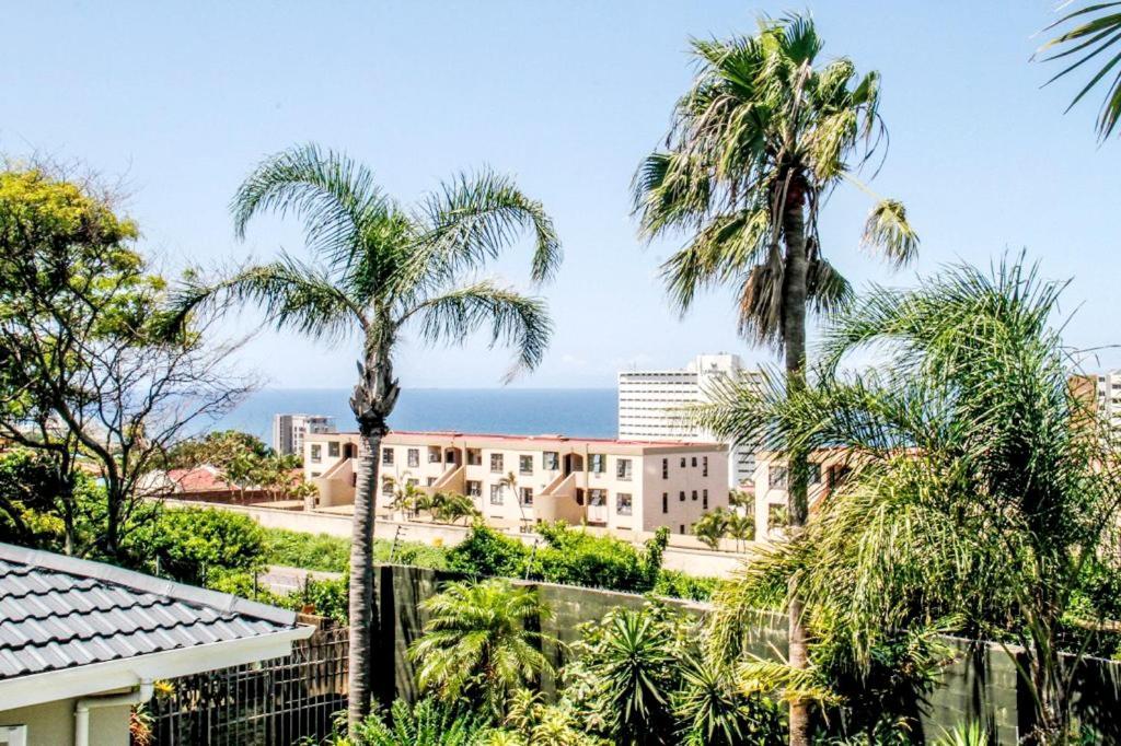 Blue Waves Lodge Umhlanga Luaran gambar