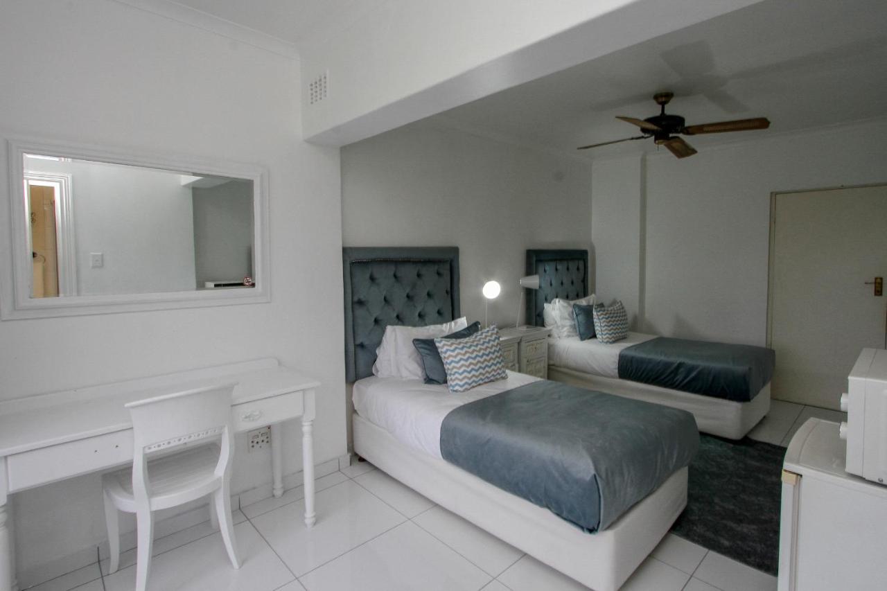 Blue Waves Lodge Umhlanga Luaran gambar