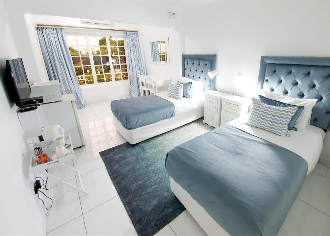 Blue Waves Lodge Umhlanga Luaran gambar
