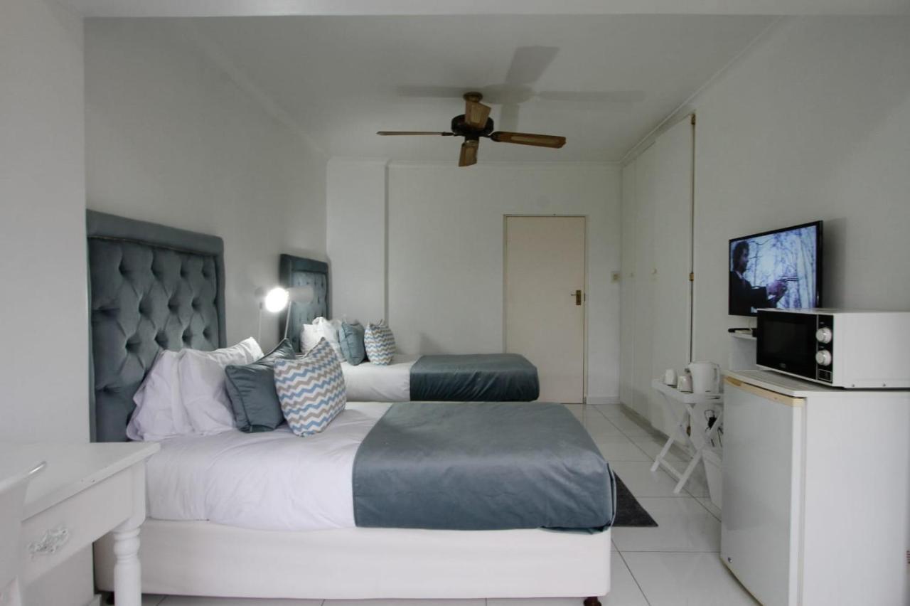 Blue Waves Lodge Umhlanga Luaran gambar