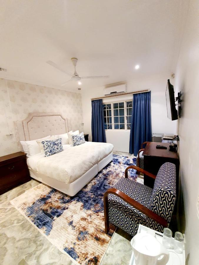 Blue Waves Lodge Umhlanga Luaran gambar