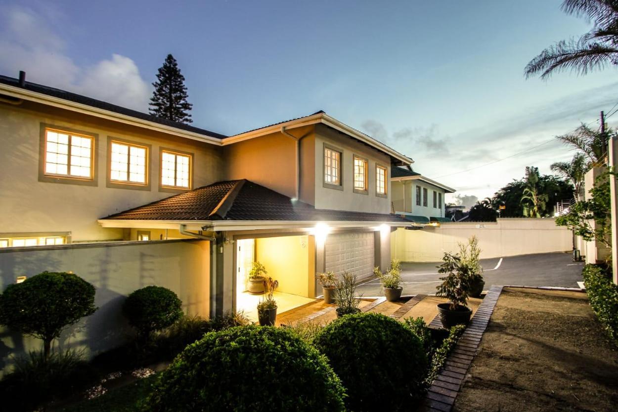 Blue Waves Lodge Umhlanga Luaran gambar